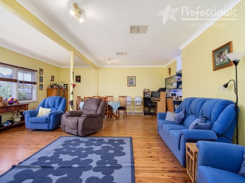 64 Inglis Street, Wagga Wagga NSW 2650