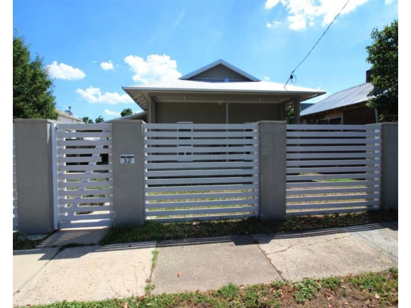 32 Broad Street, Wagga Wagga NSW 2650