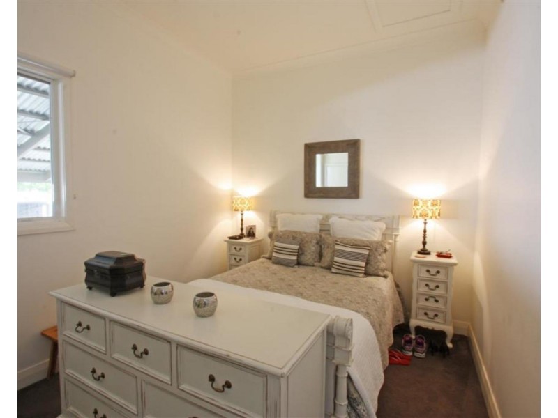 32 Broad Street, Wagga Wagga NSW 2650