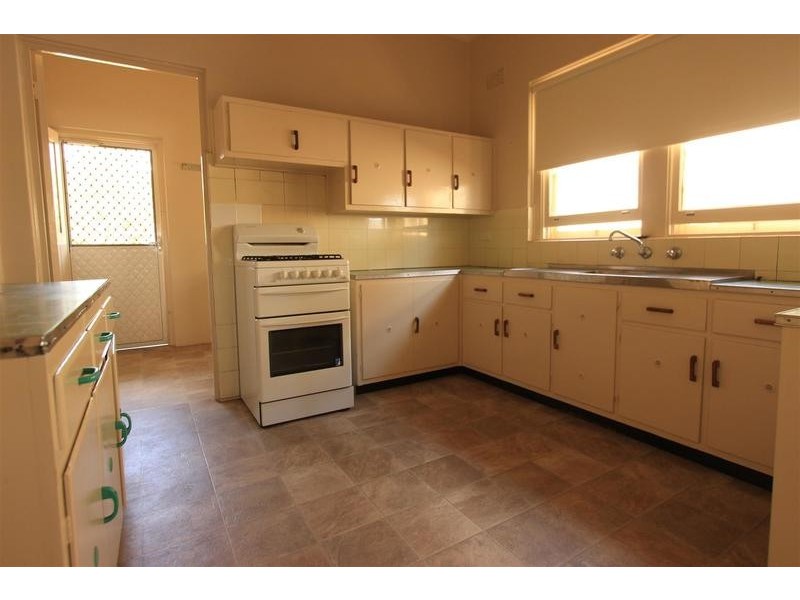 24 Copland Street, Wagga Wagga NSW 2650