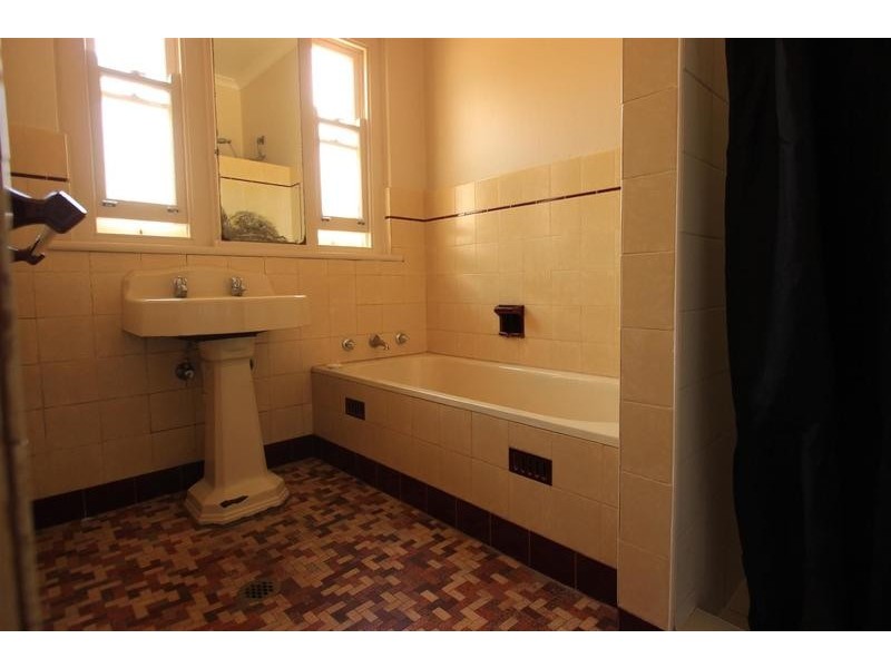 24 Copland Street, Wagga Wagga NSW 2650