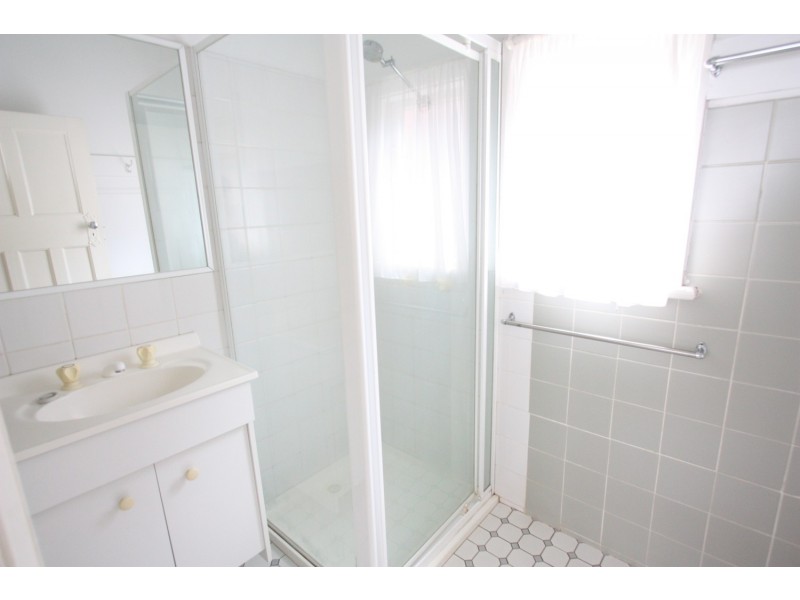 16 McKinnon Street, Wagga Wagga NSW 2650