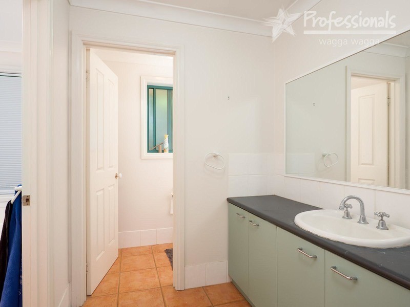 2 Galleon Place, Wagga Wagga NSW 2650