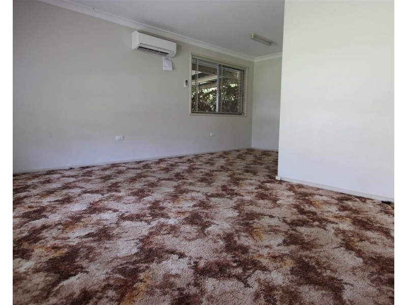 21 Tinga Crescent, Wagga Wagga NSW 2650