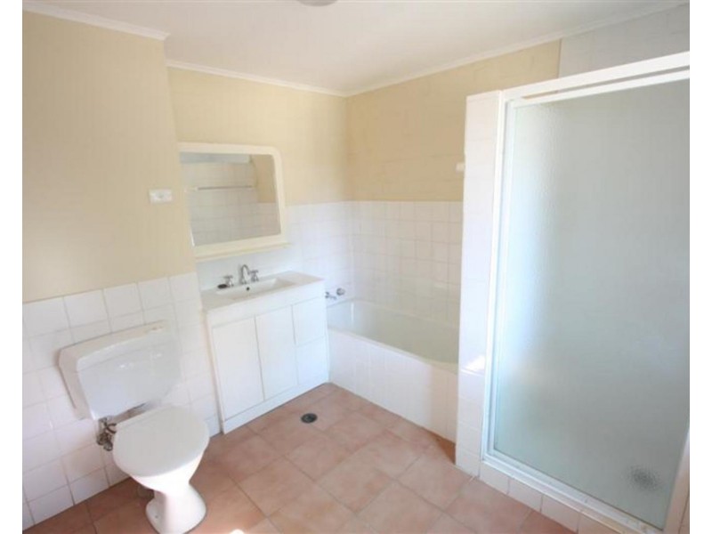 69 Best Street, Wagga Wagga NSW 2650