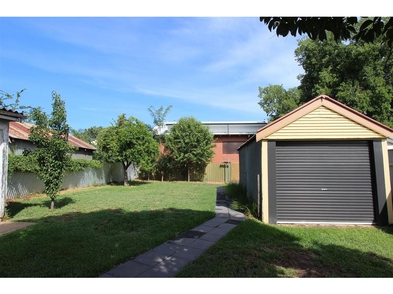 4 Little Best Street, Wagga Wagga NSW 2650