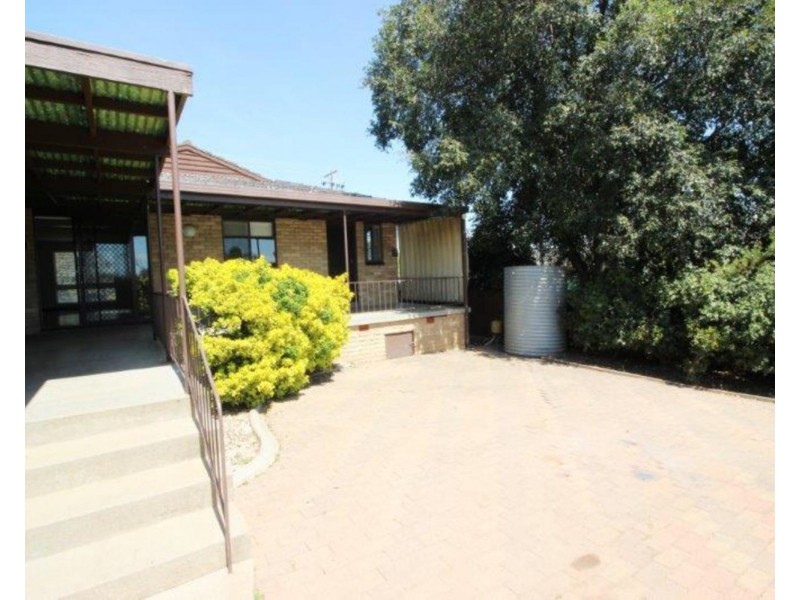 87 Leavenworth Drive, Mount Austin NSW 2650