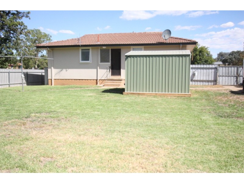 7 Flynn Place, Wagga Wagga NSW 2650