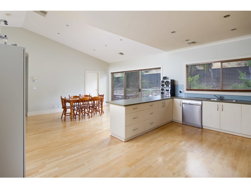 18 Stellway Close, Kooringal NSW 2650