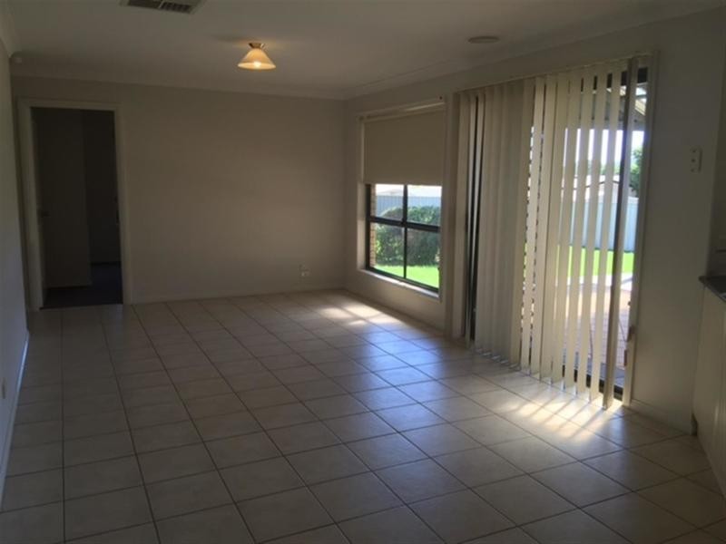 24 Cowan Place, Wagga Wagga NSW 2650