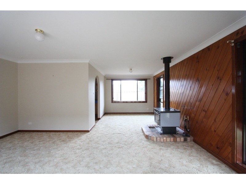 3 Merinda Crescent, Kooringal NSW 2650