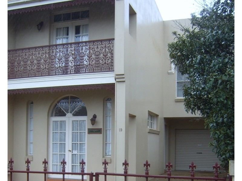 19 Crampton Street, Wagga Wagga NSW 2650