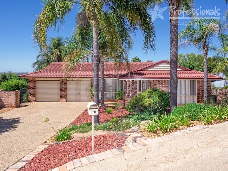 70  Simkin Crescent, Wagga Wagga NSW 2650