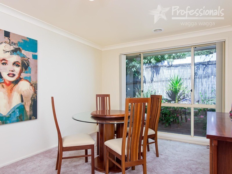 70  Simkin Crescent, Wagga Wagga NSW 2650