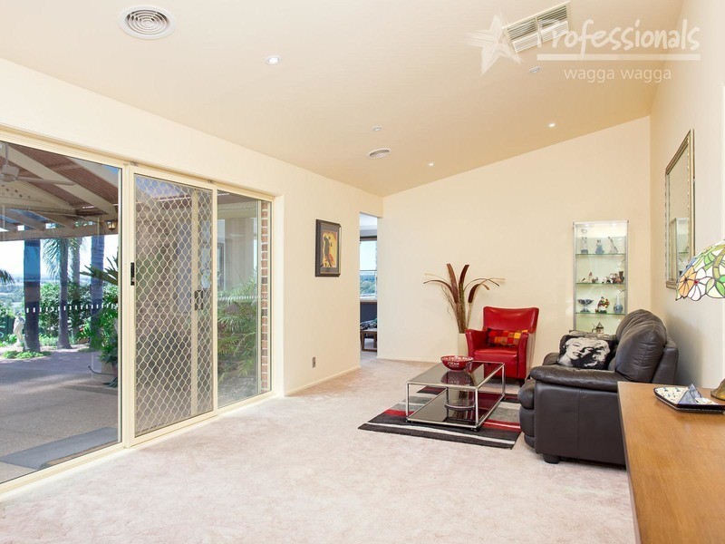 70  Simkin Crescent, Wagga Wagga NSW 2650