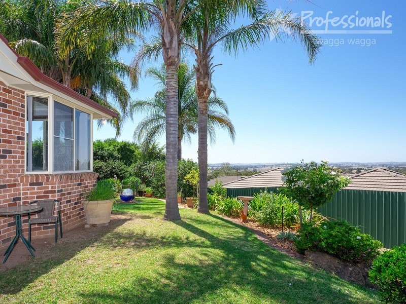 70  Simkin Crescent, Wagga Wagga NSW 2650