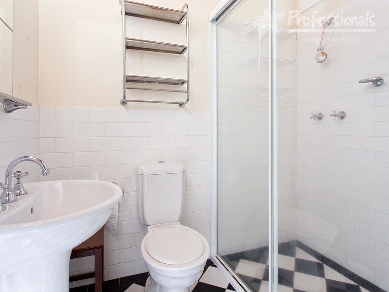 86 Best Street, Wagga Wagga NSW 2650