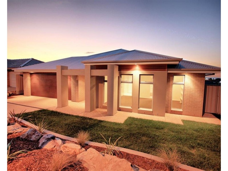 56 Kaloona Drive, Bourkelands NSW 2650