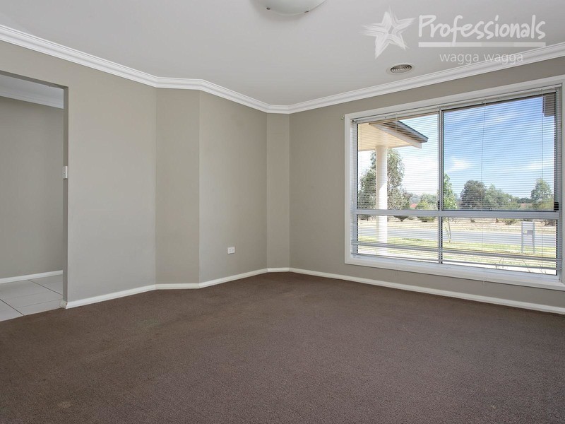 62 Mima Street, Wagga Wagga NSW 2650