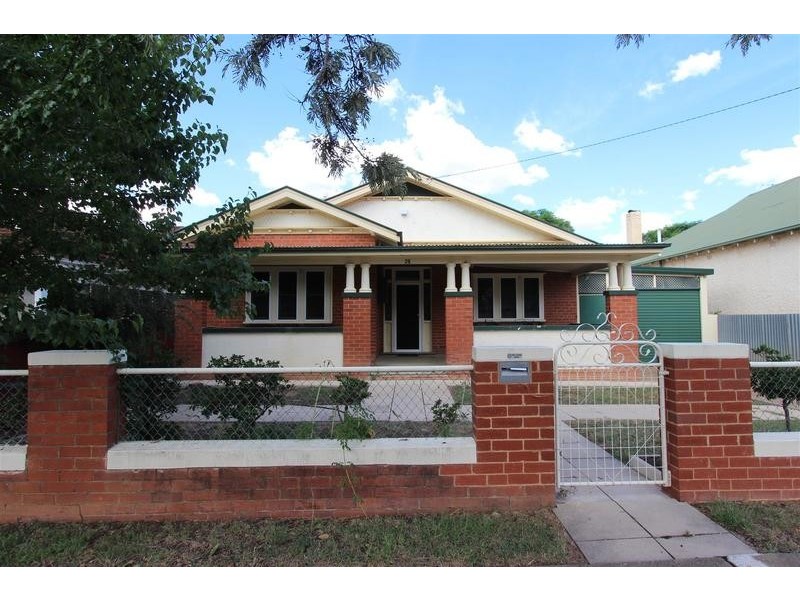 25 Oates Avenue, Wagga Wagga NSW 2650