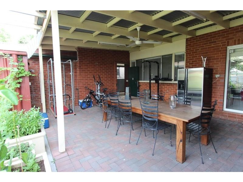 25 Oates Avenue, Wagga Wagga NSW 2650