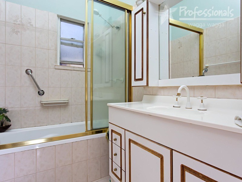 38 Athol Street, Wagga Wagga NSW 2650