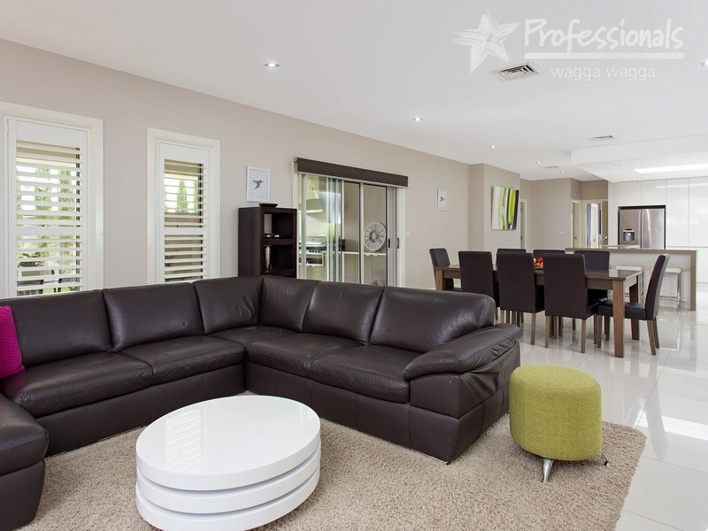 35 Brindabella Drive, Wagga Wagga NSW 2650