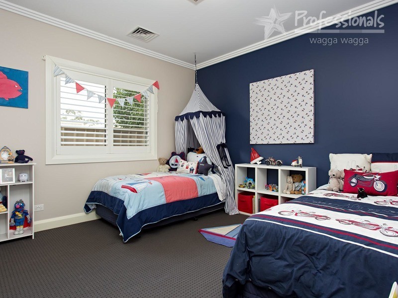 35 Brindabella Drive, Wagga Wagga NSW 2650