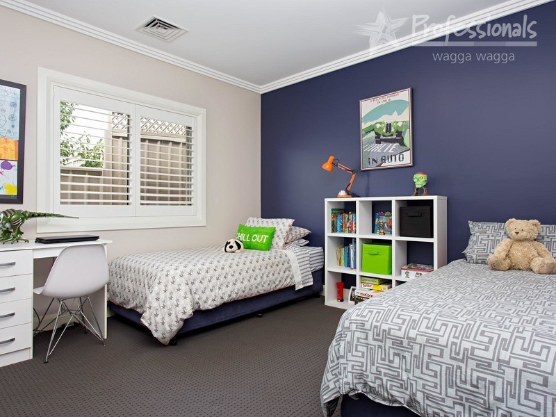 35 Brindabella Drive, Wagga Wagga NSW 2650