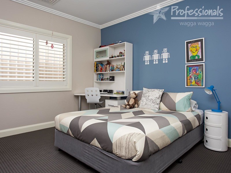 35 Brindabella Drive, Wagga Wagga NSW 2650
