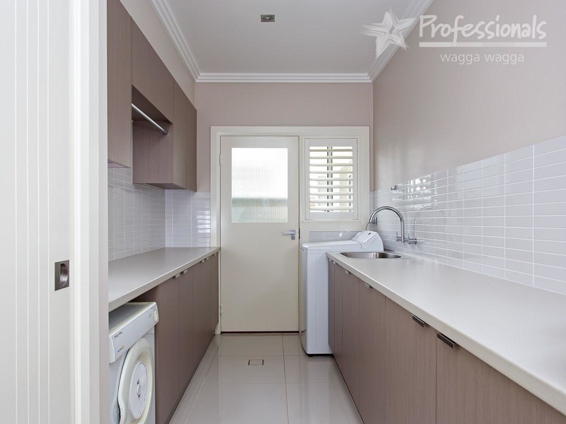 35 Brindabella Drive, Wagga Wagga NSW 2650