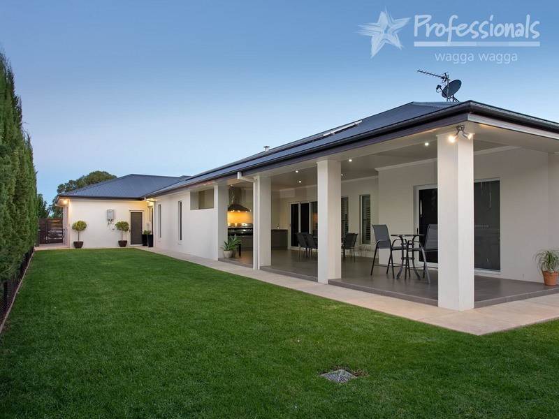 35 Brindabella Drive, Wagga Wagga NSW 2650
