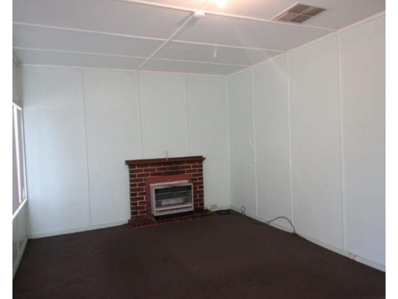 150 Macleay Street, Wagga Wagga NSW 2650