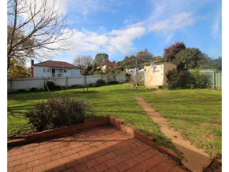 150 Macleay Street, Wagga Wagga NSW 2650