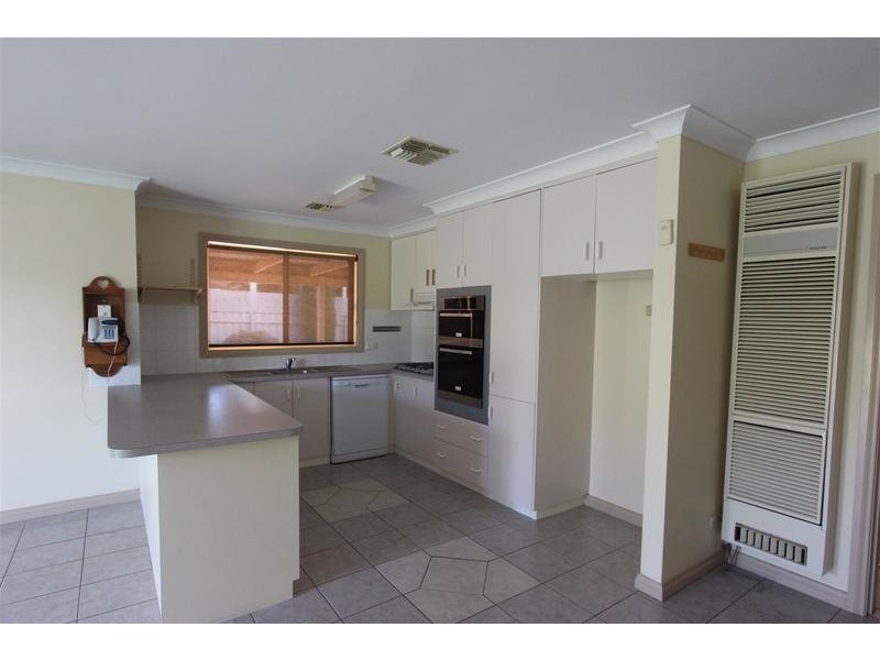 9 Jabiru Place, Wagga Wagga NSW 2650