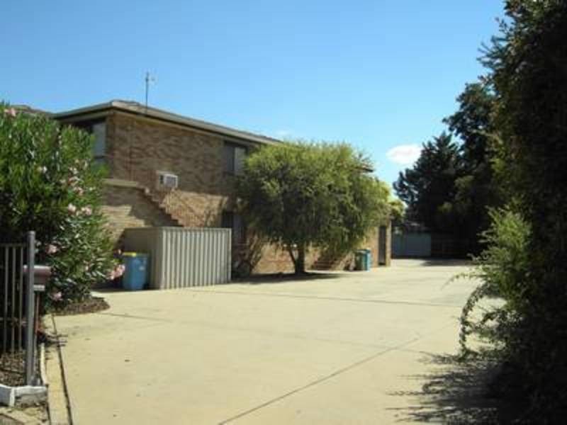 1/8 Edney Street, Kooringal NSW 2650