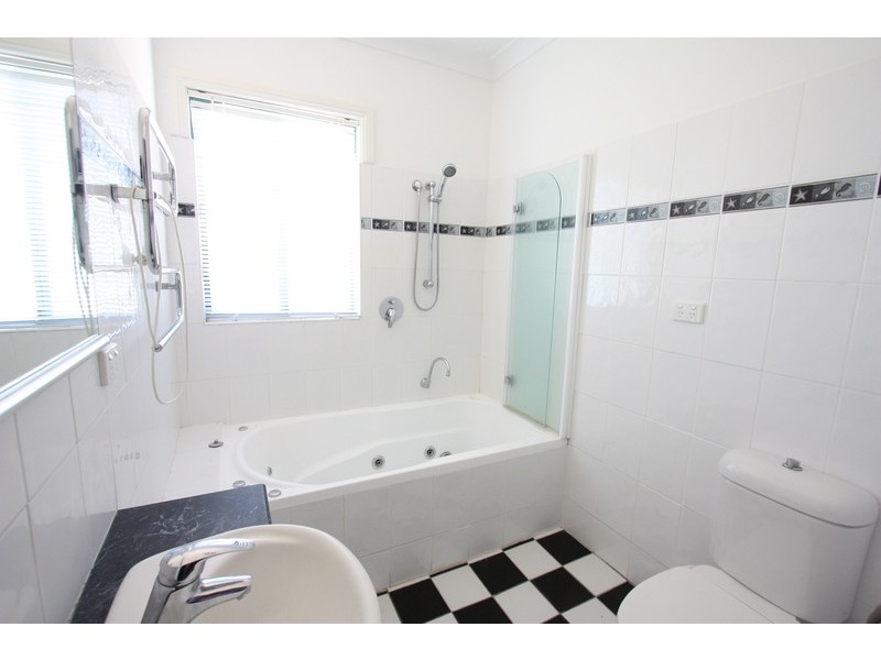 108 Fernleigh Road, Wagga Wagga NSW 2650