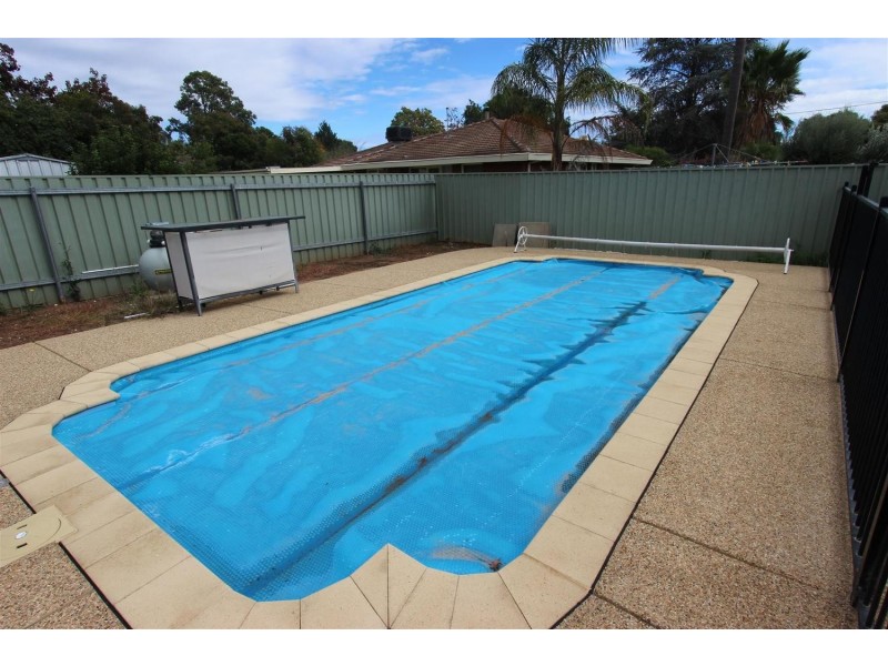 6  Nandina Avenue, Wagga Wagga NSW 2650