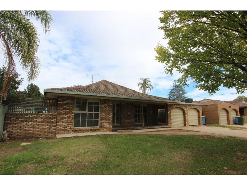 6  Nandina Avenue, Wagga Wagga NSW 2650