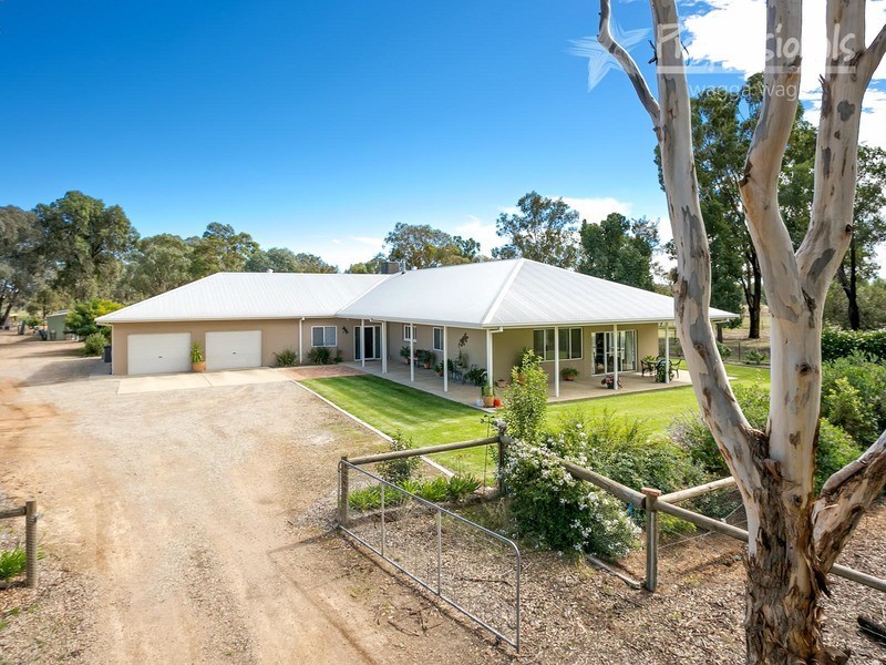 166 Mitchell Road, Wagga Wagga NSW 2650