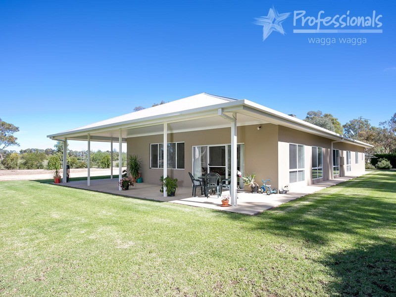 166 Mitchell Road, Wagga Wagga NSW 2650