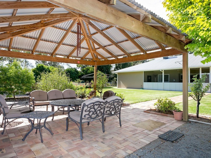 166 Mitchell Road, Wagga Wagga NSW 2650
