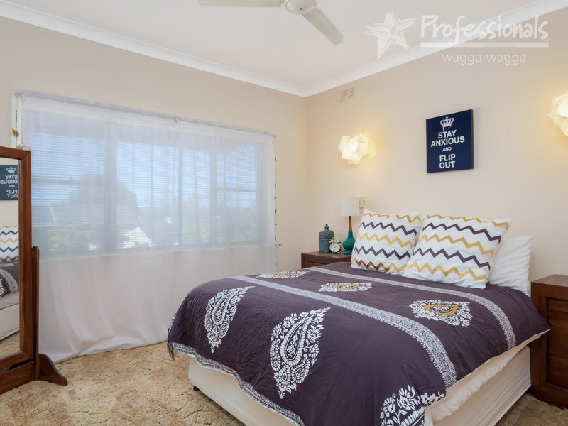 119 Simkin Crescent, Wagga Wagga NSW 2650