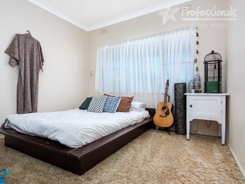 119 Simkin Crescent, Wagga Wagga NSW 2650