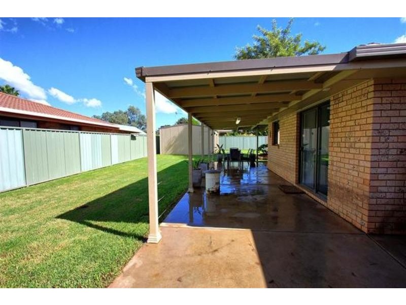 2 Nicholi Crescent, Wagga Wagga NSW 2650