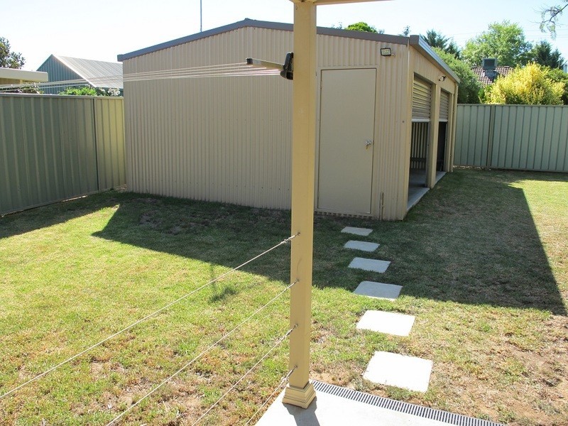 2 Nicholi Crescent, Wagga Wagga NSW 2650