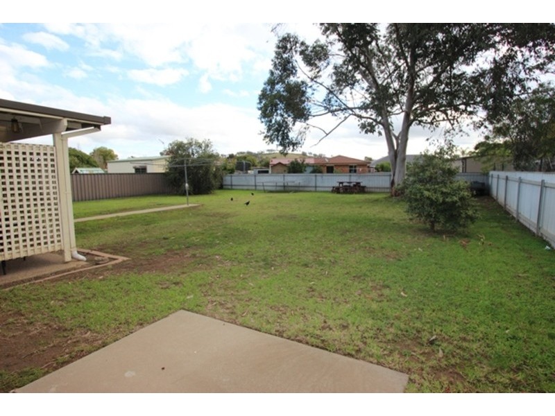 30 Balleroo Crescent, Glenfield Park NSW 2650