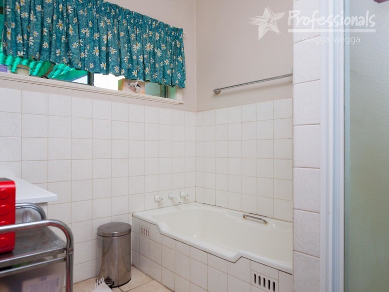 5  Plumpton Road, Wagga Wagga NSW 2650