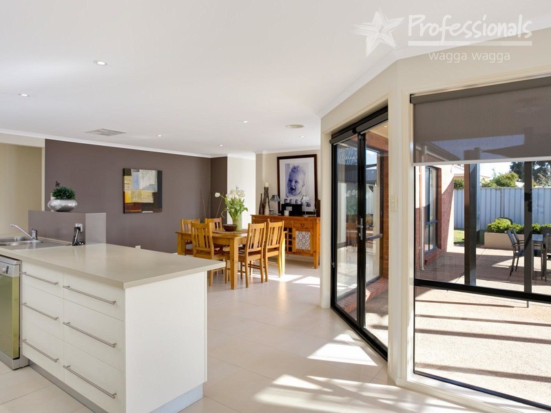 17 Walla Place, Wagga Wagga NSW 2650