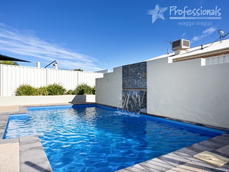 17 Walla Place, Wagga Wagga NSW 2650